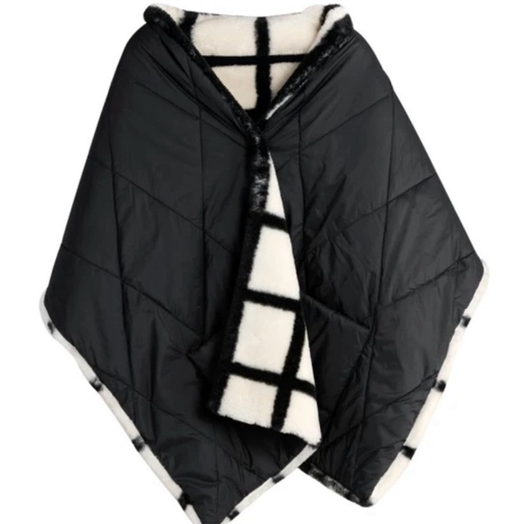 Shiraleah black puffer wrap in one size. NWT - Picture 3 of 3